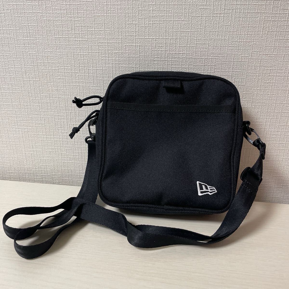 新品未使用】ポケモンコラボ ニューエラ SQ S POUCH POKEMON 新品未使用】ポケモンコラボ ニューエラ SQ S POUCH POKEMON