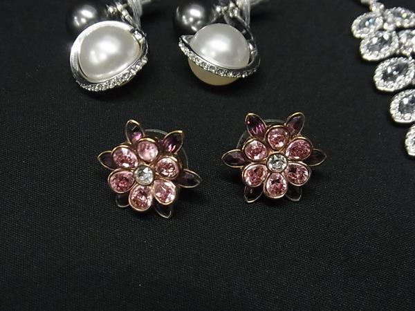 1円 □美品□ SWAROVSKI スワロフスキー ピアス アクセサリー 3 1円 □美品□ SWAROVSKI スワロフスキー ピアス アクセサリー 3