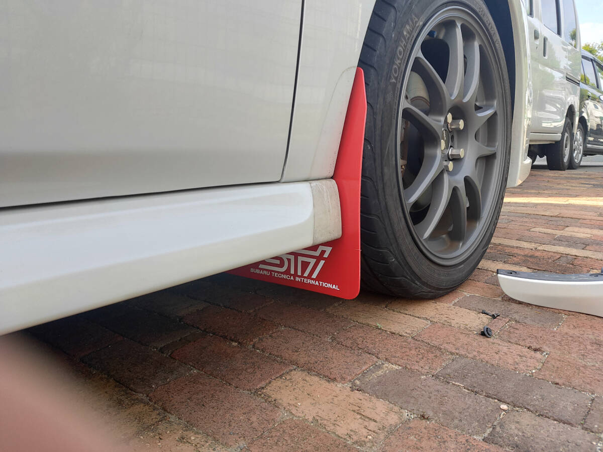 【色変更も承ります】BM/BR系レガシィ用マッドフラップ（マッドガード）一台分（赤色）【全国送料0円】Legacy/レガシー_画像5