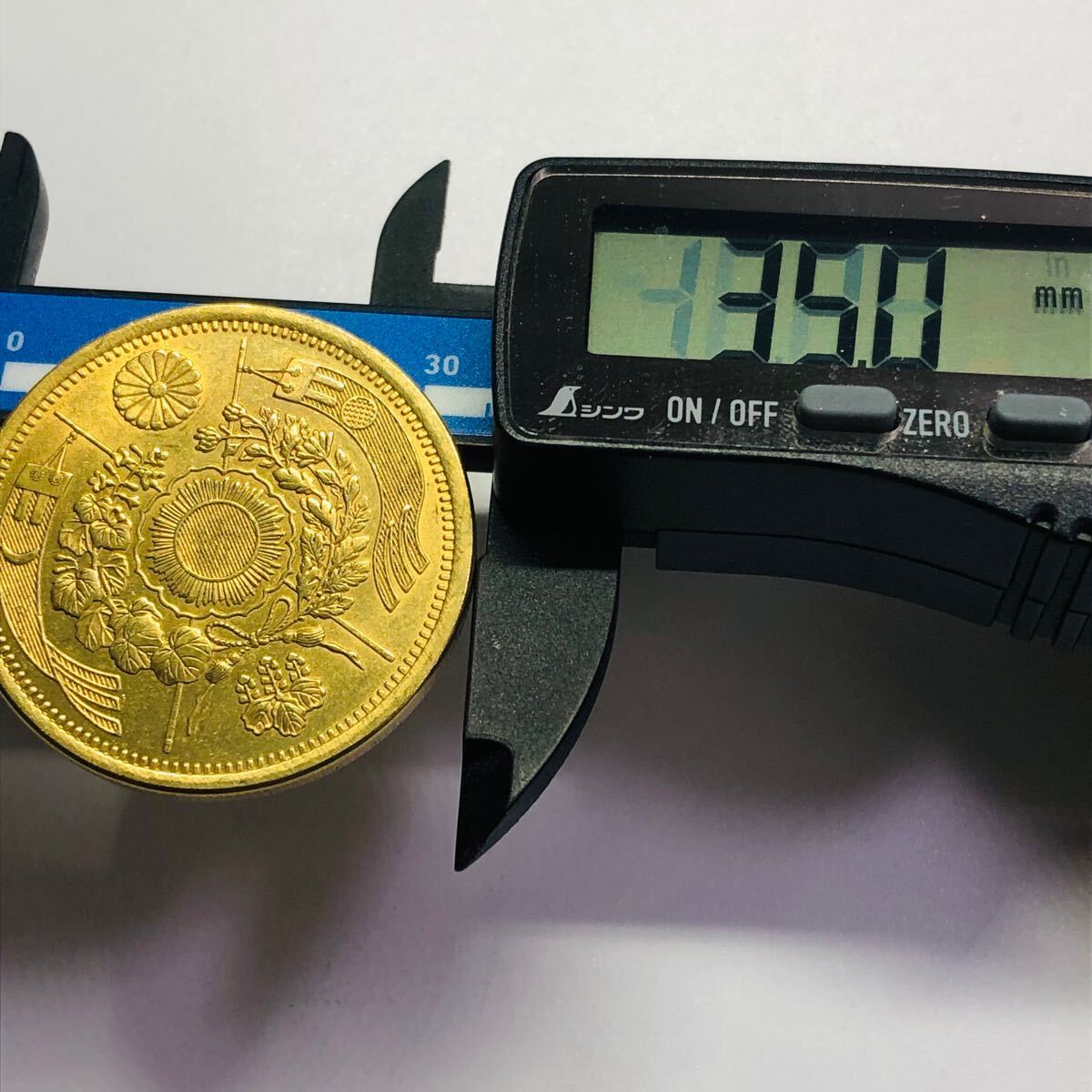 金貨 旧二十圓金貨 明治25年 菊の御紋 大日本 美品 旭日 金貨 旧二十圓金貨 明治25年 菊の御紋 大日本 美品 旭日