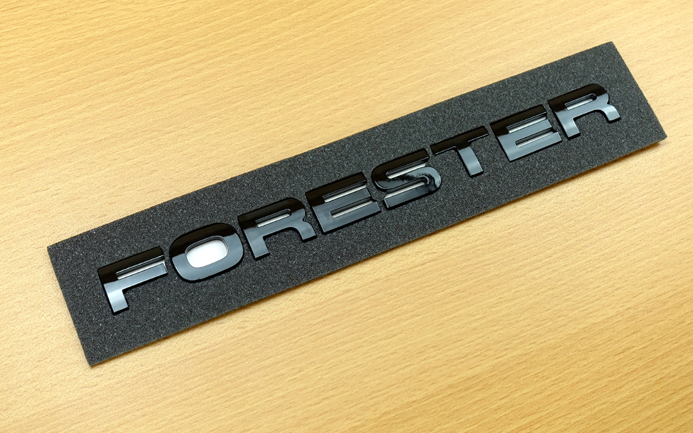 【即納品】FORESTER 艶有黒 エンブレム フォレスター 光沢黒ブラック