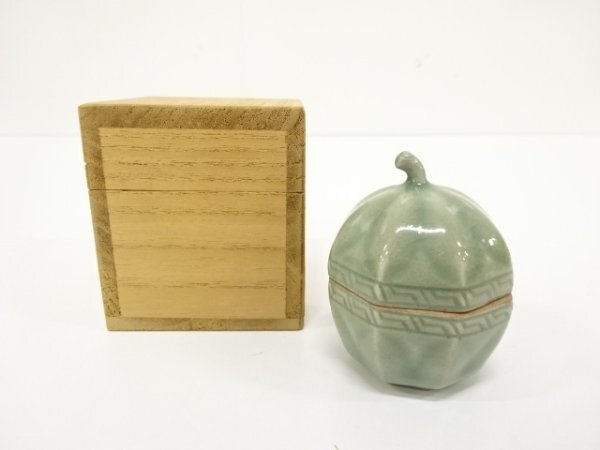 ys7354202; 宗sou 申相浩造 高麗青磁 瓜 香合【道】(茶道具