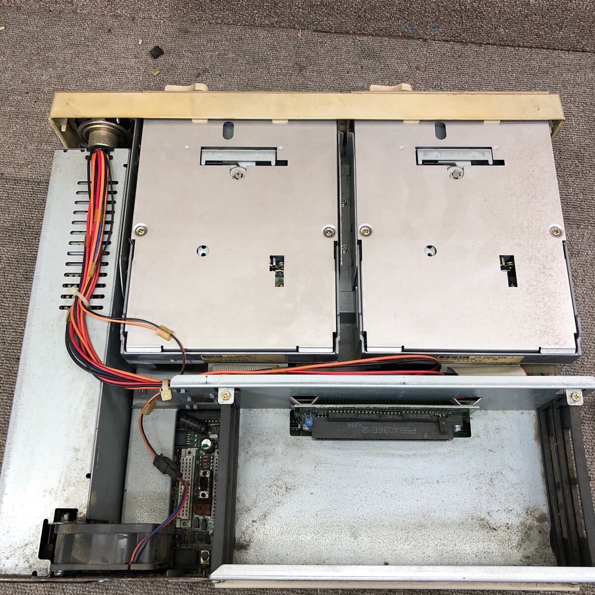 DT98-692 激安 PC98 デスクトップ NEC PC-8801FH HDD欠品 起動 DT98-692 激安 PC98 デスクトップ NEC PC-8801FH HDD欠品 起動