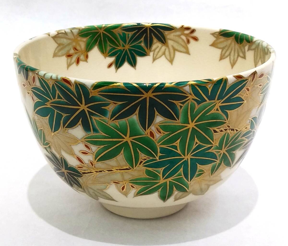 送料無料】 清閑寺窯 杉田祥平 色絵青楓画茶碗 共箱 茶道具(茶碗 送料無料】 清閑寺窯 杉田祥平 色絵青楓画茶碗 共箱 茶道具(茶碗