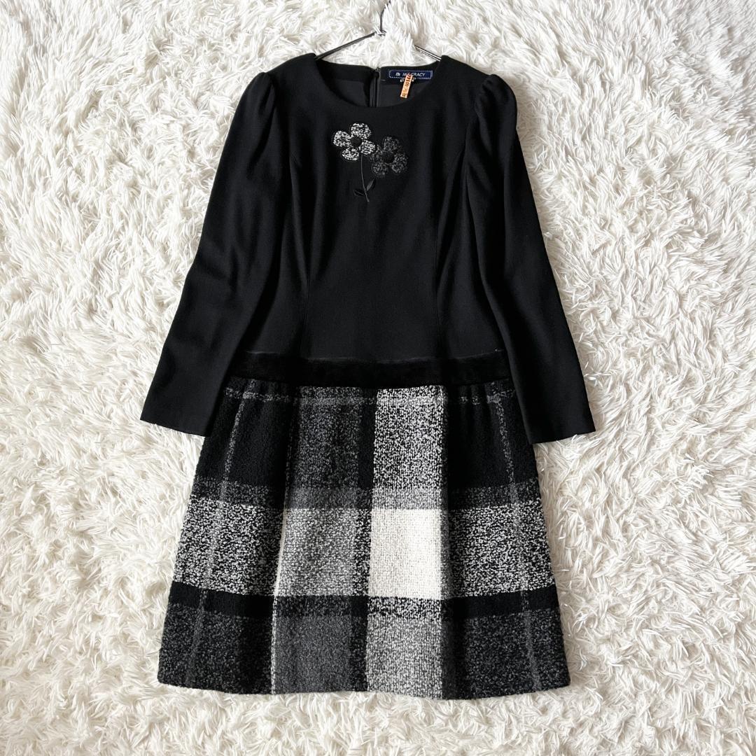 美品 40 M'S GRACY エムズグレイシー スパンコール 花刺繍付き 美品 40 M'S GRACY エムズグレイシー スパンコール 花刺繍付き