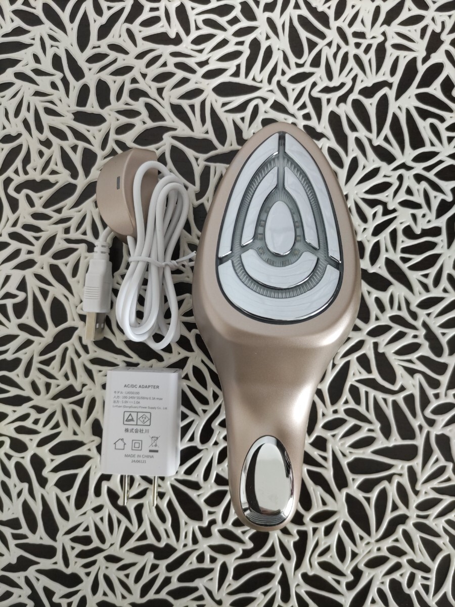 美品】IKKOさんプロデュース 美顔器 ME ラボン エクラ ☆ EMS 美品】IKKOさんプロデュース 美顔器 ME ラボン エクラ ☆ EMS