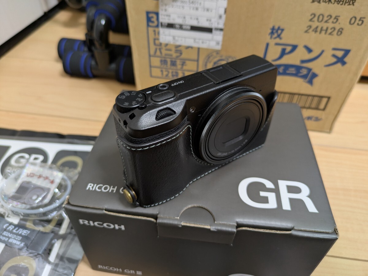 RICOH GR3 ストラップ カバー イベントグッズ付き ショット数33 RICOH GR3 ストラップ カバー イベントグッズ付き ショット数33