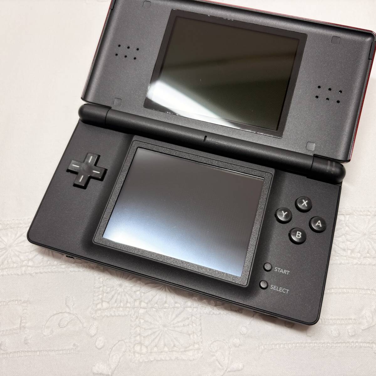 【動作良好】ニンテンドーDS Lite 本体【クリムゾン/ブラック 【動作良好】ニンテンドーDS Lite 本体【クリムゾン/ブラック