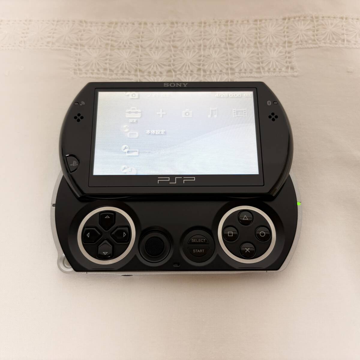 【動作良好】SONY PSP go 本体 ピアノ・ブラック【PSP-N1000PB 【動作良好】SONY PSP go 本体 ピアノ・ブラック【PSP-N1000PB