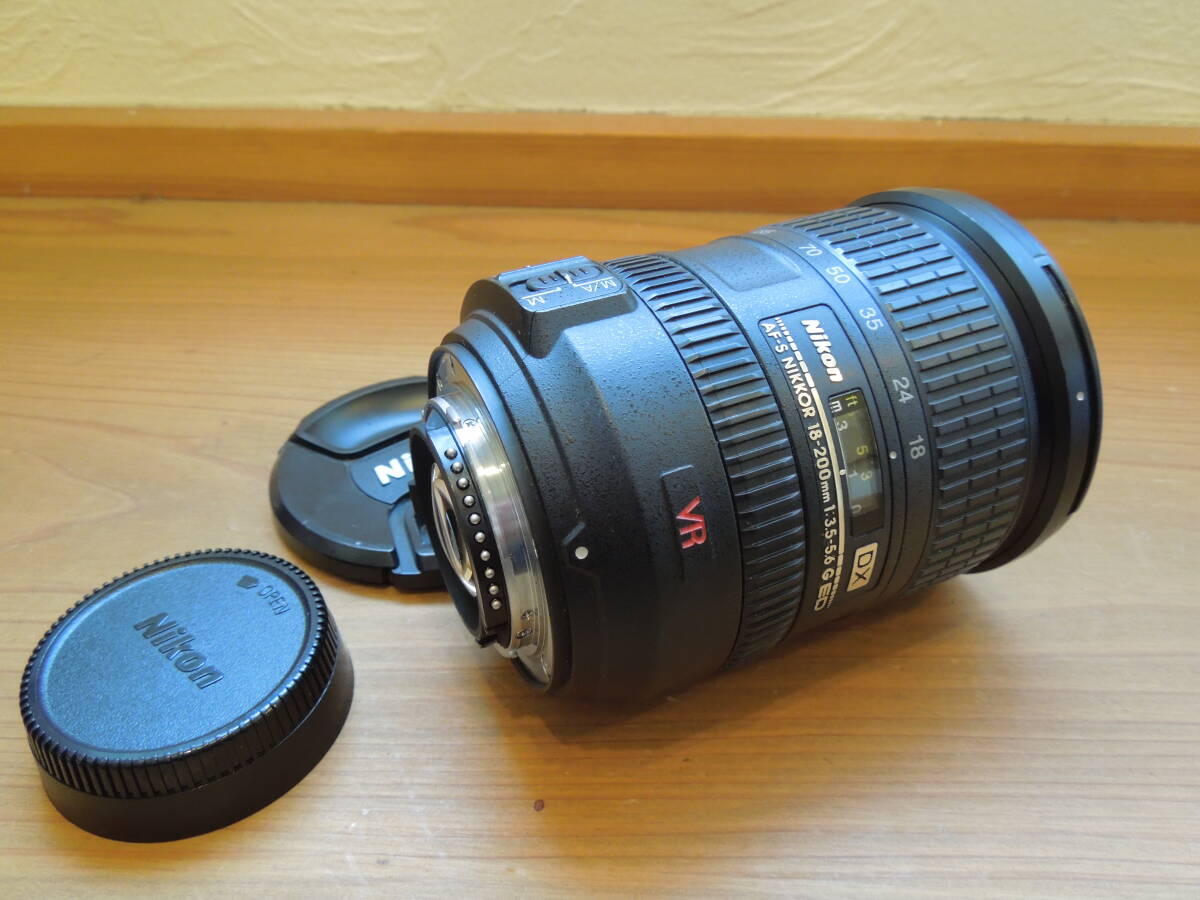 外観美品】Nikon ニコン AF-S NIKKOR 18-200mm F3.5-5.6G ED VR 外観美品】Nikon ニコン AF-S NIKKOR 18-200mm F3.5-5.6G ED VR