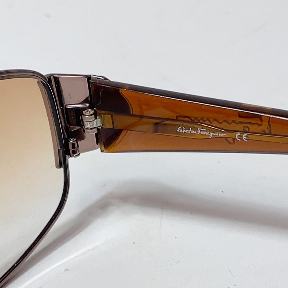  бесплатная доставка быстрое решение б/у товар * Ferragamo женский солнцезащитные очки 1167 оттенок золота светло-коричневый тон раз нет 