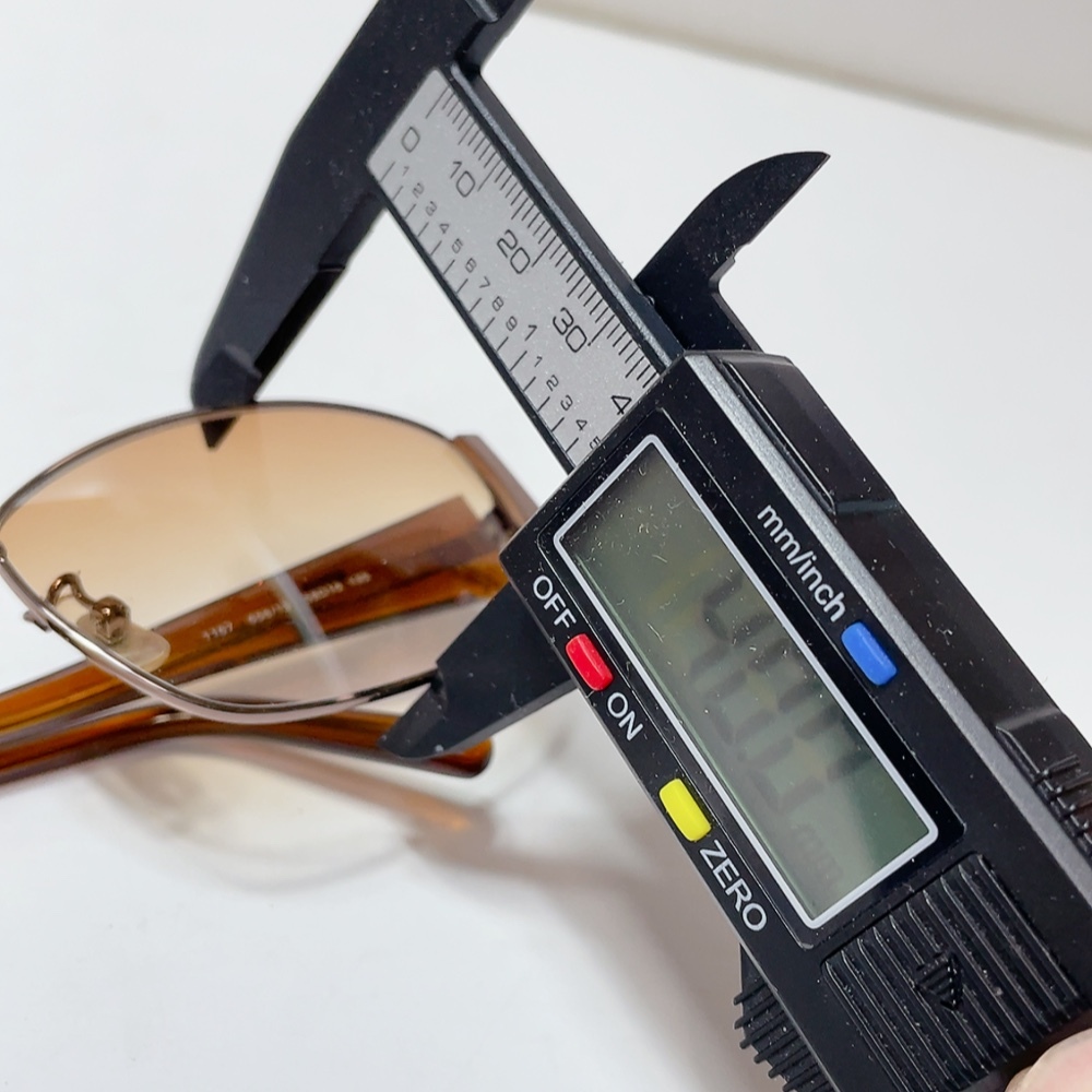  бесплатная доставка быстрое решение б/у товар * Ferragamo женский солнцезащитные очки 1167 оттенок золота светло-коричневый тон раз нет 