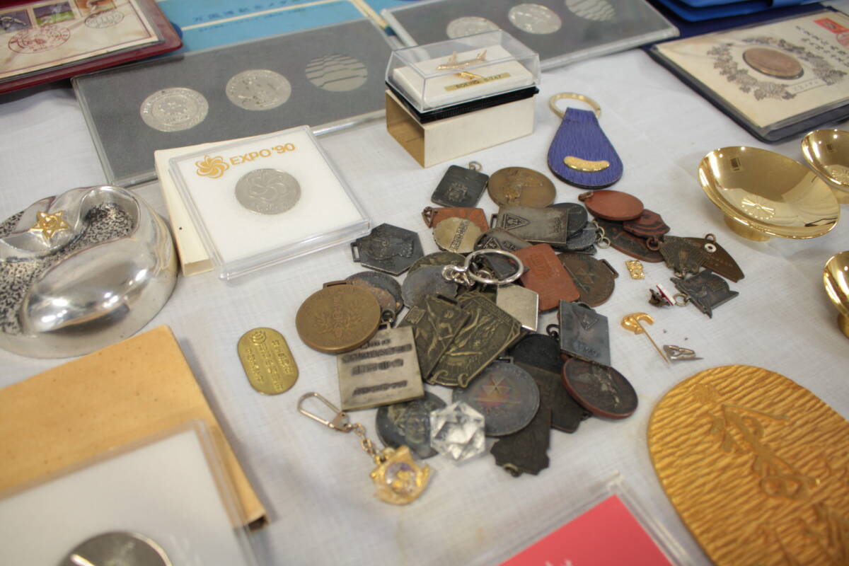 1014) 金メッキ おまとめ 金杯 金盃 24KGP 記念品 寿 エキスポ 1014) 金メッキ おまとめ 金杯 金盃 24KGP 記念品 寿 エキスポ