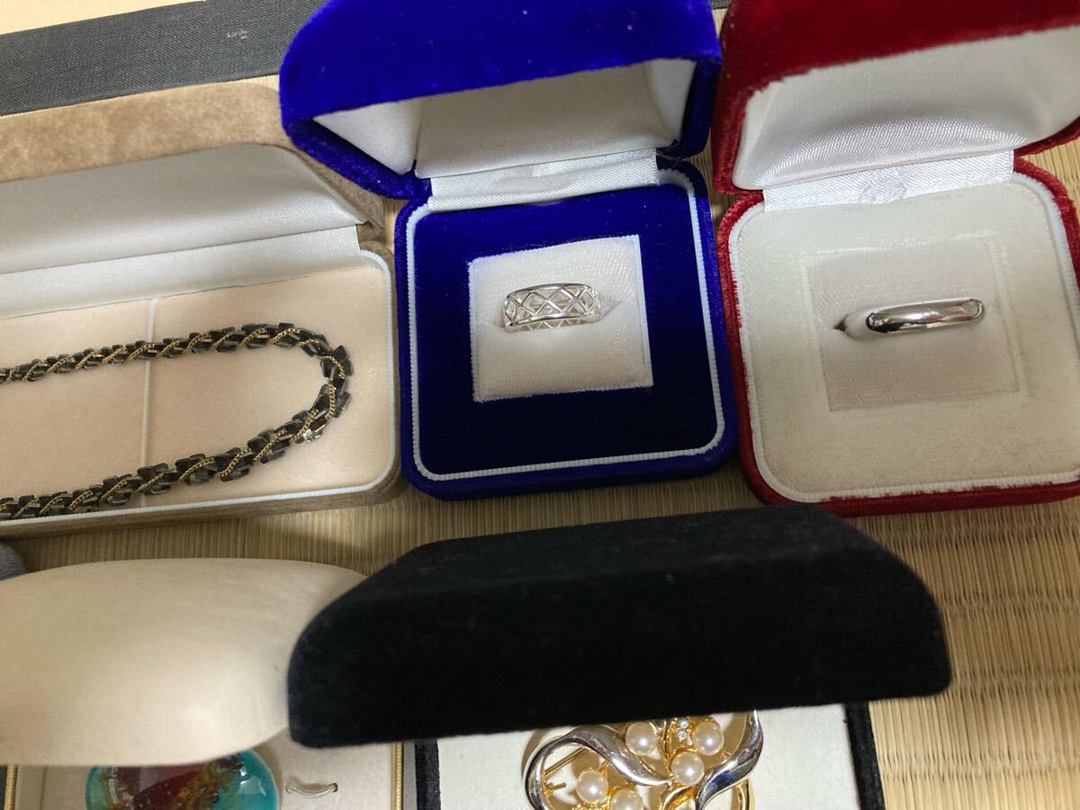 ☆1円スタート☆ 遺品整理 アクセサリー 指輪 メッキ ネックレス ☆1円スタート☆ 遺品整理 アクセサリー 指輪 メッキ ネックレス