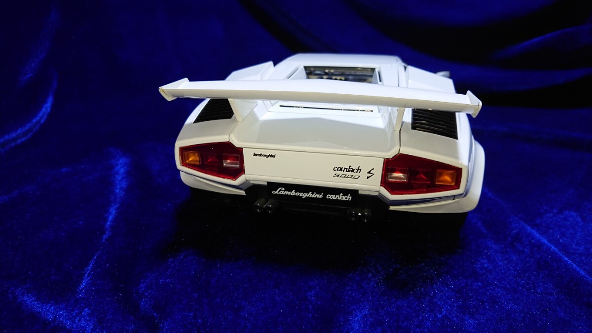 Yahoo!オークション - 1/12 Lamborghini Countach LP5000S WHITE Yahoo!オークション - 1/12 Lamborghini Countach LP5000S WHITE
