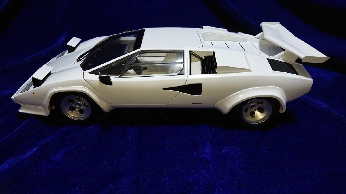 Yahoo!オークション - 1/12 Lamborghini Countach LP5000S WHITE Yahoo!オークション - 1/12 Lamborghini Countach LP5000S WHITE