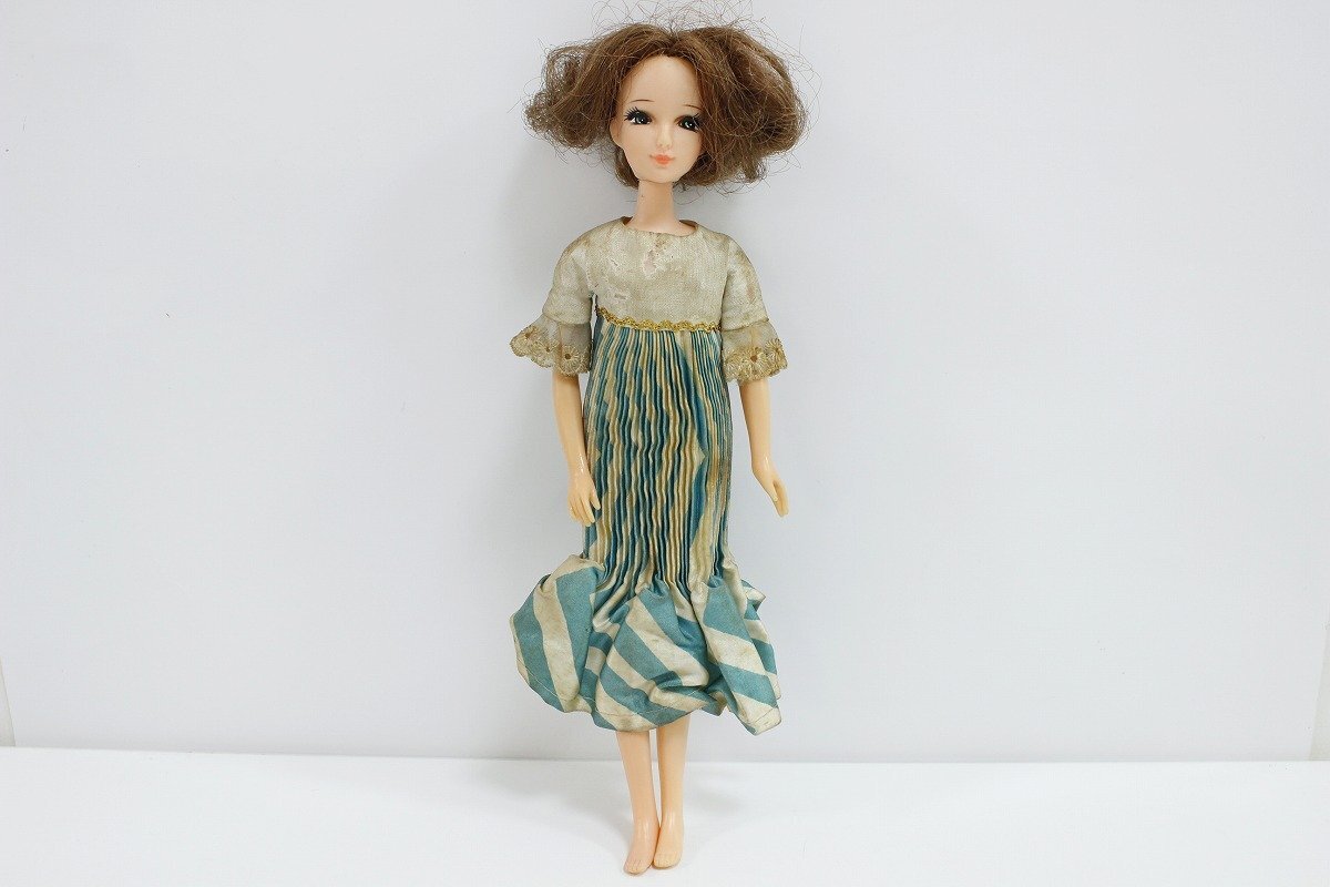 TAKARA タカラ 初代 リカちゃんのママ 着せ替え人形 だっこ TAKARA タカラ 初代 リカちゃんのママ 着せ替え人形 だっこ