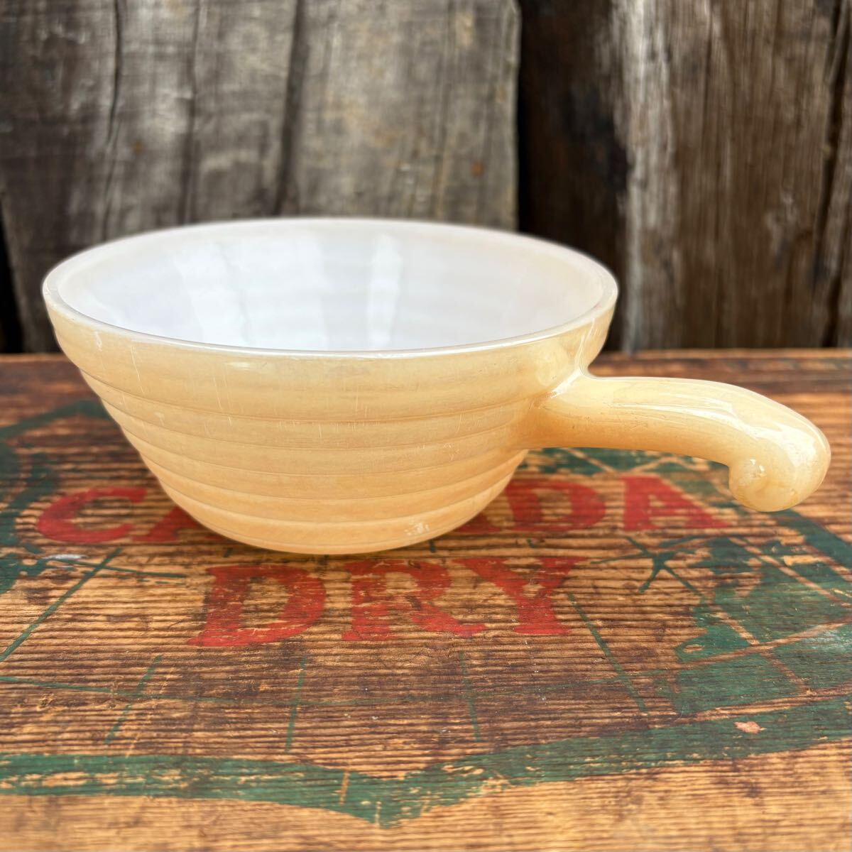 1958-1971 USA vintage】Fire-King one handle casserole ワン