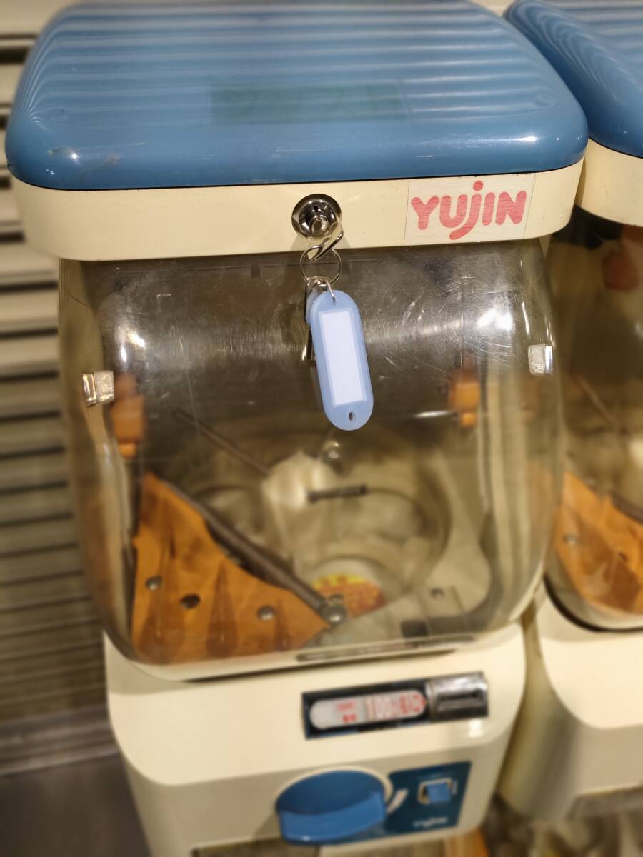 YUJINユージン☆ガチャガチャ本体(筐体)・ガシャポン YUJINユージン☆ガチャガチャ本体(筐体)・ガシャポン