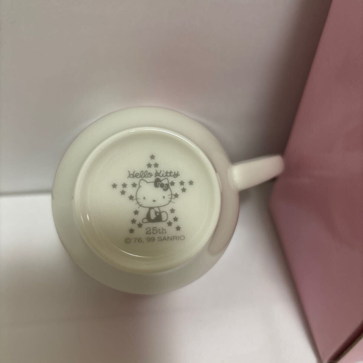 ☆サンリオ ハローキティ25周年バラ☆SANRIO 陶器製 ティー ☆サンリオ ハローキティ25周年バラ☆SANRIO 陶器製 ティー