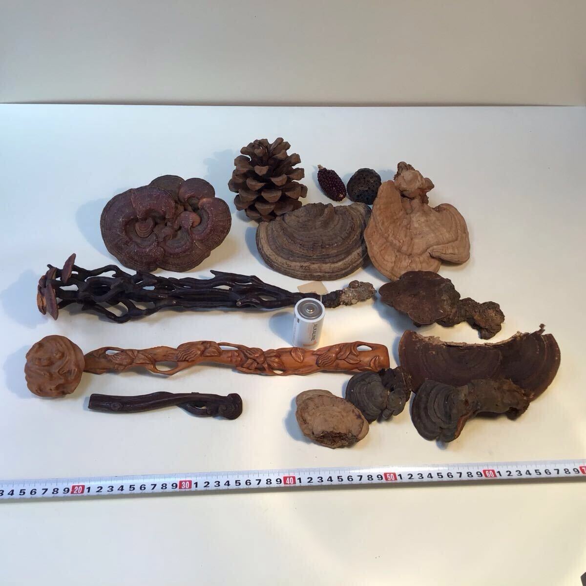 初出 時代仏教美術霊芝如意木彫2点 天然霊芝製如意、煎茶飾り2点 初出 時代仏教美術霊芝如意木彫2点 天然霊芝製如意、煎茶飾り2点