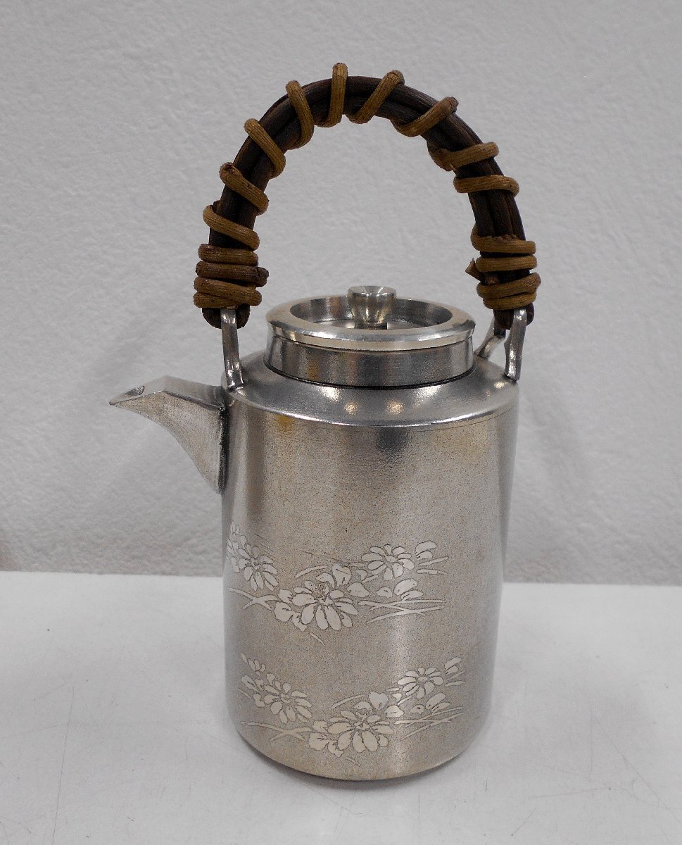岩切美巧堂 薩摩 岩切 正錫製 茶筒 茶入 茶壷 酒器 お猪口 岩切美巧堂 薩摩 岩切 正錫製 茶筒 茶入 茶壷 酒器 お猪口