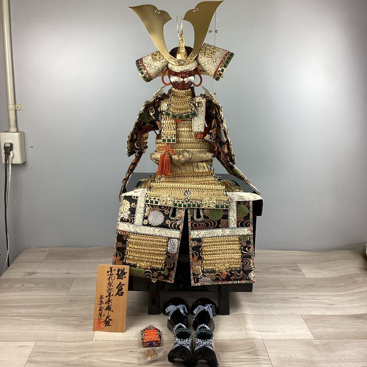 Y43139 五月人形 大鎧 15号 上原玉風作 鎌倉 金小札梨地金茶威之 Y43139 五月人形 大鎧 15号 上原玉風作 鎌倉 金小札梨地金茶威之