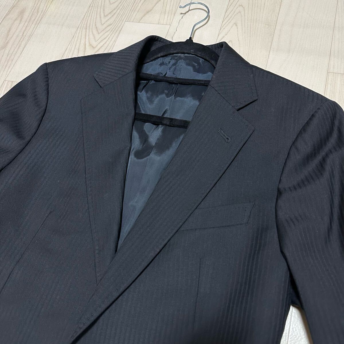 定価35萬(wàn)!!!頂點(diǎn)頂上Lサイズ!!!【アルマーニコレツォーニ ARMANI COLLEZIONI】唯一無(wú)二!!! 最高級(jí)Super150s◎ ストライプ スーツ 黒 48