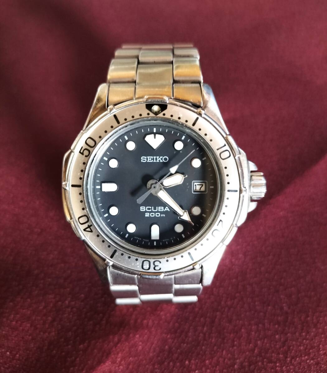 SEIKO セイコー SCUBA 200M 7N35-6000 クォーツ 黒文字 SEIKO セイコー SCUBA 200M 7N35-6000 クォーツ 黒文字
