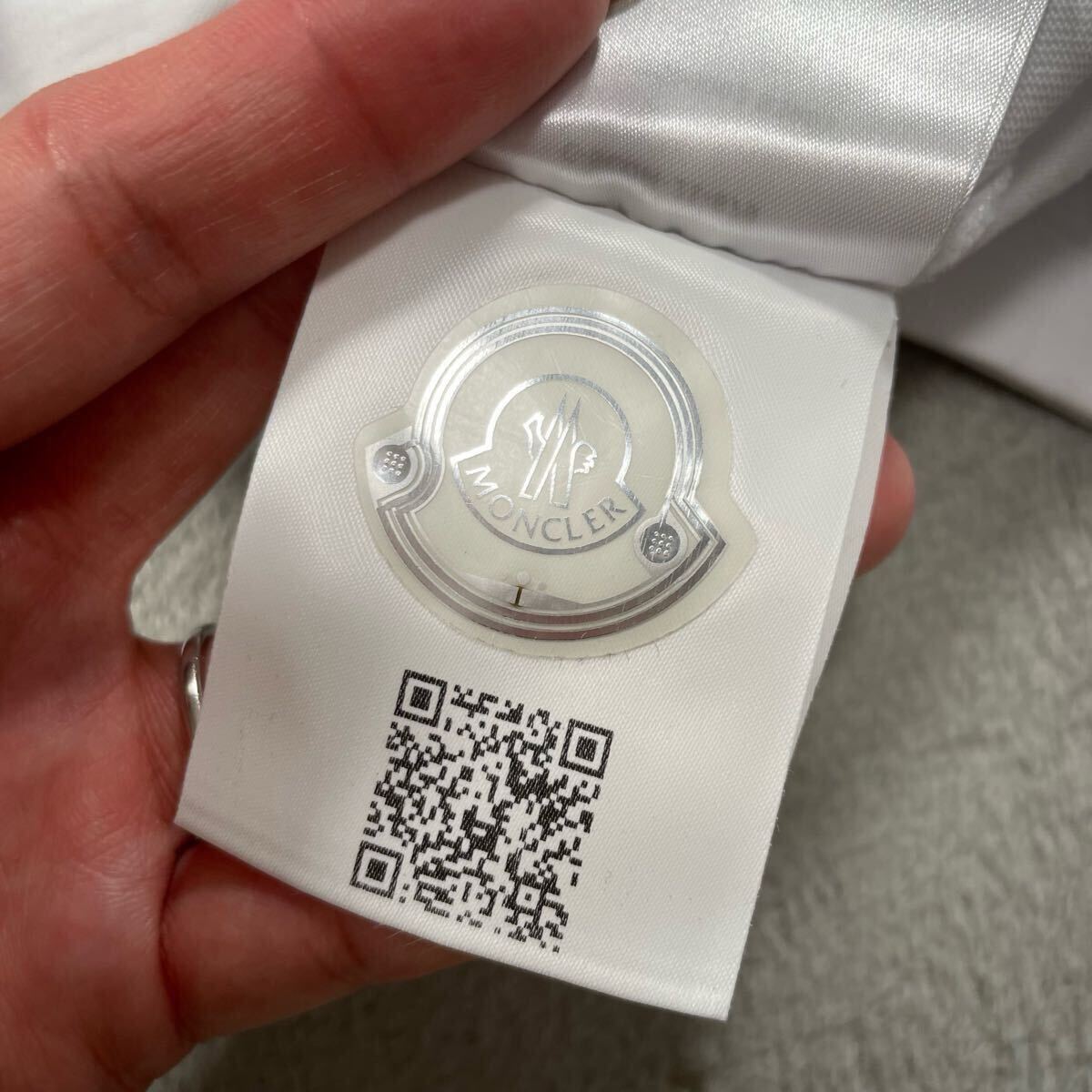 1円 美品 MONCLER モンクレール マグリア 長袖Tシャツ ロンT 1円 美品 MONCLER モンクレール マグリア 長袖Tシャツ ロンT