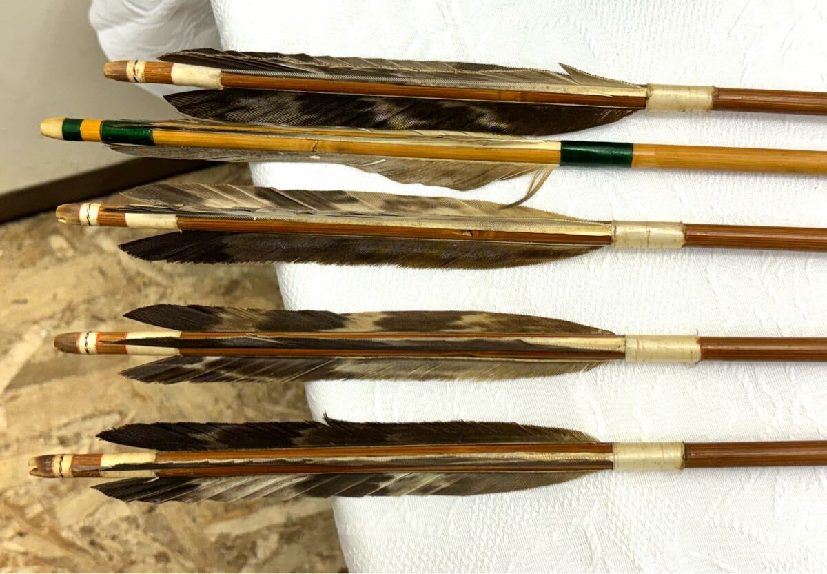1円〜 弓道 竹矢 無銘 和弓 弓矢 羽矢 矢筒 5本セット まとめて 1円〜 弓道 竹矢 無銘 和弓 弓矢 羽矢 矢筒 5本セット まとめて