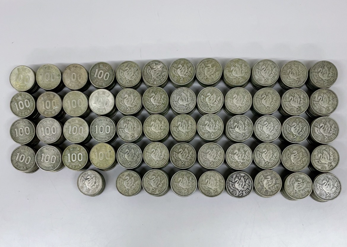 100円銀貨 総重量 約 2690g 稲穂 158枚 鳳凰 407枚 計 565枚 100円銀貨 総重量 約 2690g 稲穂 158枚 鳳凰 407枚 計 565枚