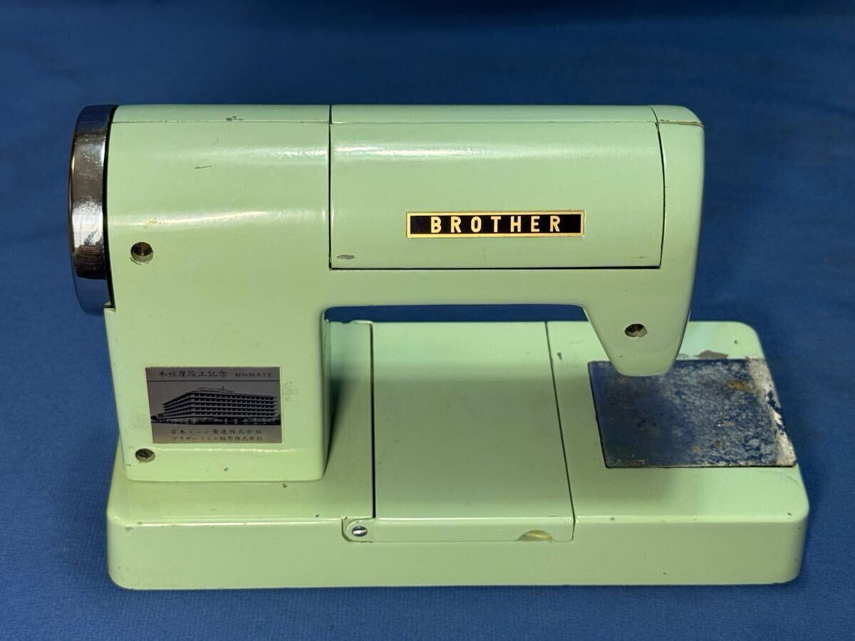 美品 ミシン型シガレットケース ブラザー 本社竣工記念 オルゴール 昭和36年 Yahoo!オークション - 昭和36年 ブラザーミシン 本社新社屋竣工
