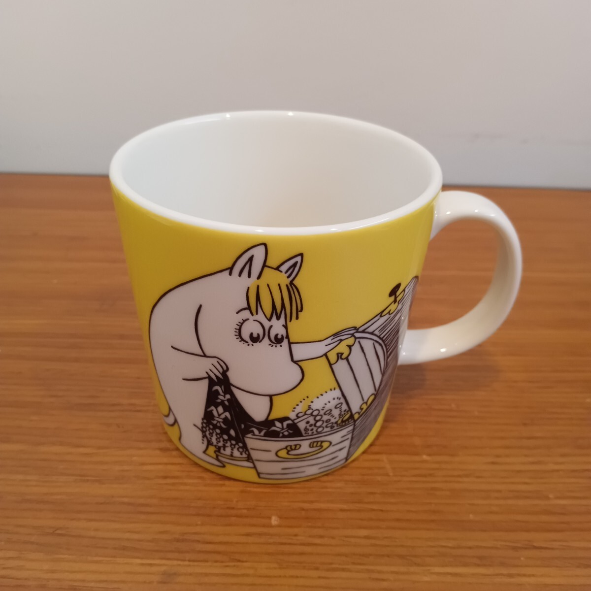 廃盤品】 ARABIA ムーミンマグ フローレン/ラベル・箱あり 廃盤品】 ARABIA ムーミンマグ フローレン/ラベル・箱あり