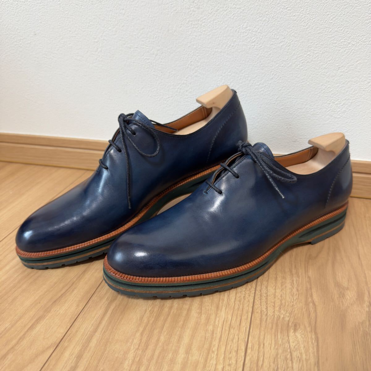 新品同様 定価32 2万円 ベルルッティ 限定 アレッシオ ブルー 新品同様 定価32 2万円 ベルルッティ 限定 アレッシオ ブルー