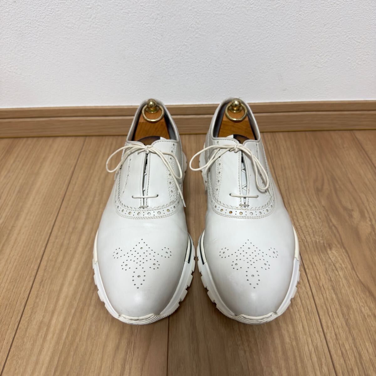 限定 定価28万円 ベルルッティ ファストトラック ホワイトレザー 限定 定価28万円 ベルルッティ ファストトラック ホワイトレザー
