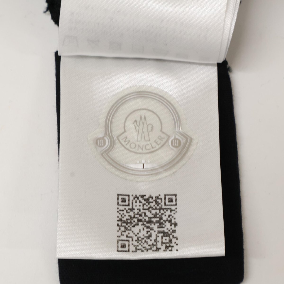 美品/21年制 MONCLER モンクレール 8G00022 809LC ラインストーンロゴ スウェットシャツ/ トップス M ブラック レディース