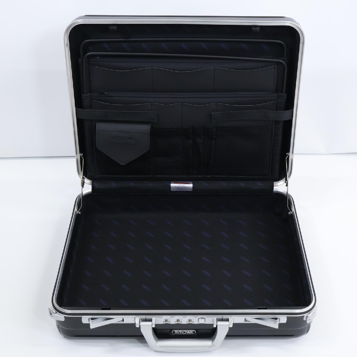 美品/1円】 RIMOWA リモワ 881.12 LIMBO/リンボ 美品/1円】 RIMOWA リモワ 881.12 LIMBO/リンボ