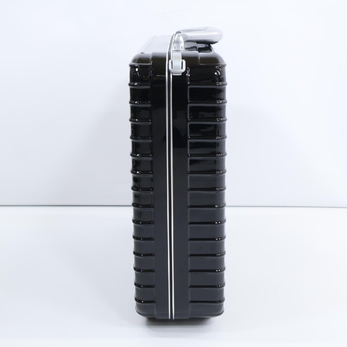 美品/1円】 RIMOWA リモワ 881.12 LIMBO/リンボ 美品/1円】 RIMOWA リモワ 881.12 LIMBO/リンボ