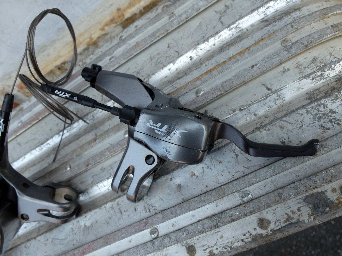 shimano XTR ST-M960 デュアルコントロールレバー シフトレバー 3x9s 中古　汚れ/傷あり/動きはスムーズでした。　 シマノ OLD MTB
