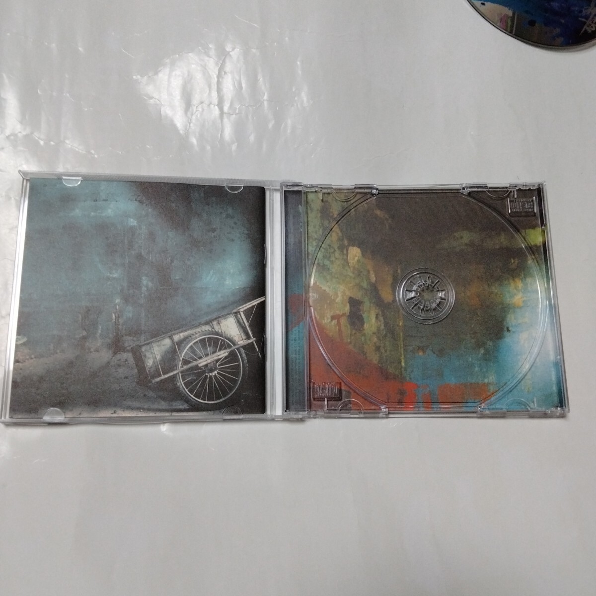 送料込み 東方神起 JYJ CD 2集 RISING SUN 12曲 韓国盤 5人 送料込み 東方神起 JYJ CD 2集 RISING SUN 12曲 韓国盤 5人
