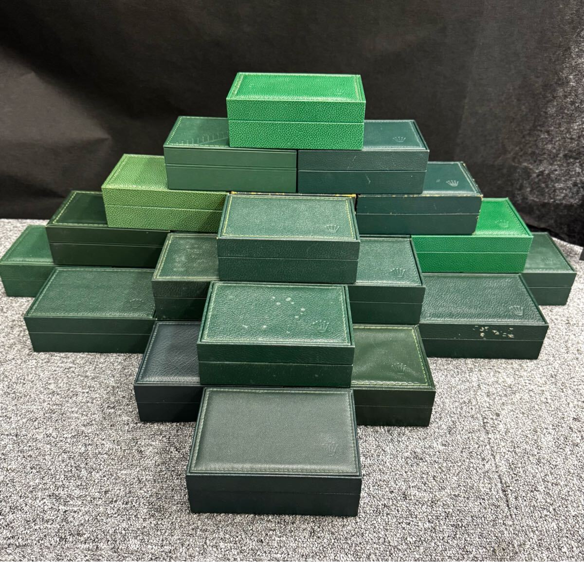 ロレックス箱 1円〜】 「ROLEX」 空箱 26箱 グリーン 腕時計 内 ロレックス箱 1円〜】 「ROLEX」 空箱 26箱 グリーン 腕時計 内
