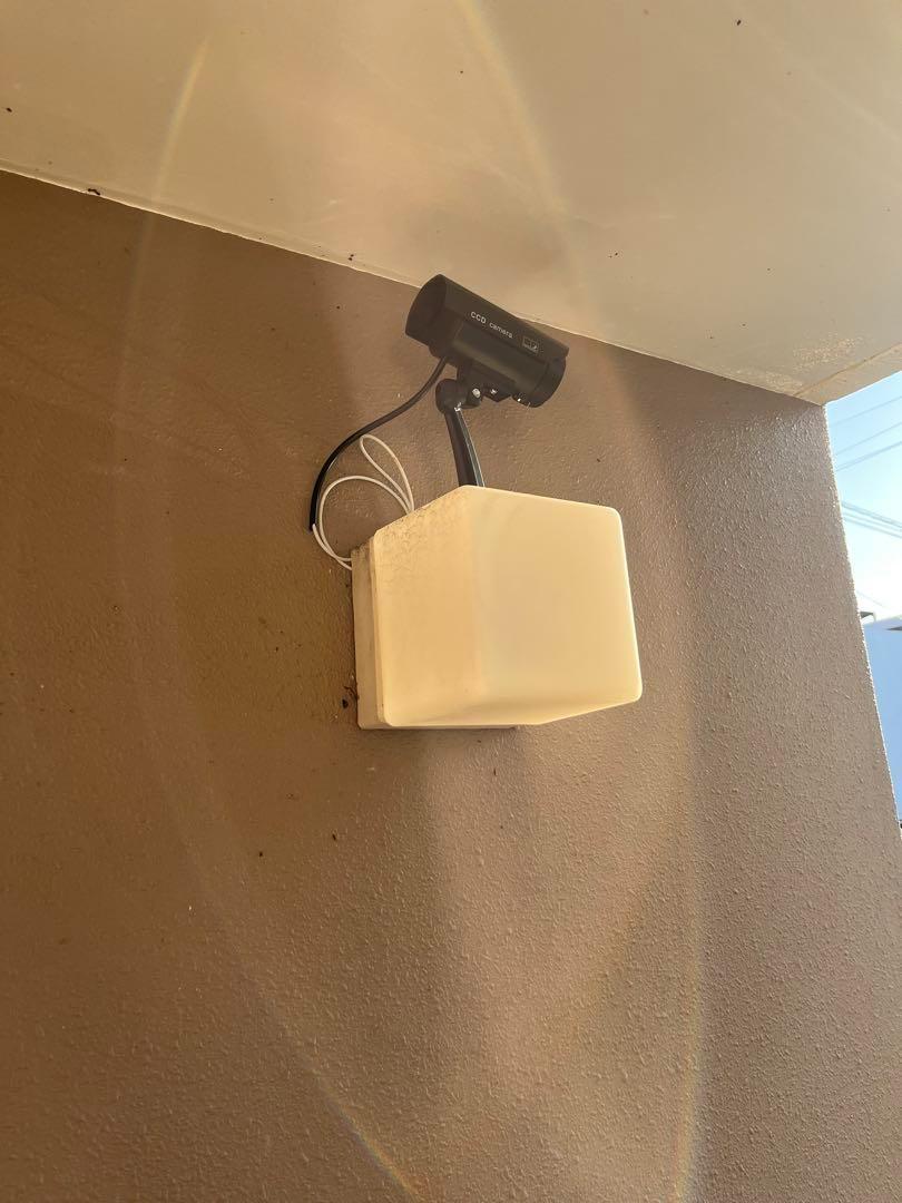 屋外　防犯ダミーカメラ２個セット　ソーラー　電池式