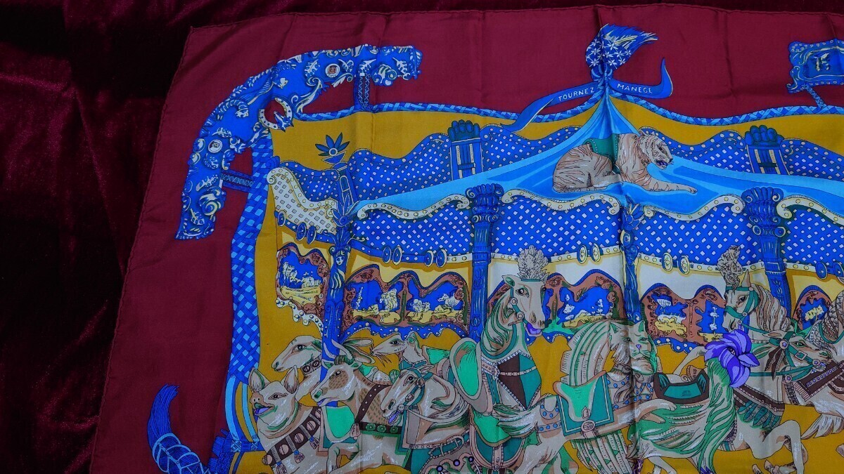 HERMES エルメス カレ 90 スカーフ TOURNEZ MANEGE レッド系 HERMES エルメス カレ 90 スカーフ TOURNEZ MANEGE レッド系