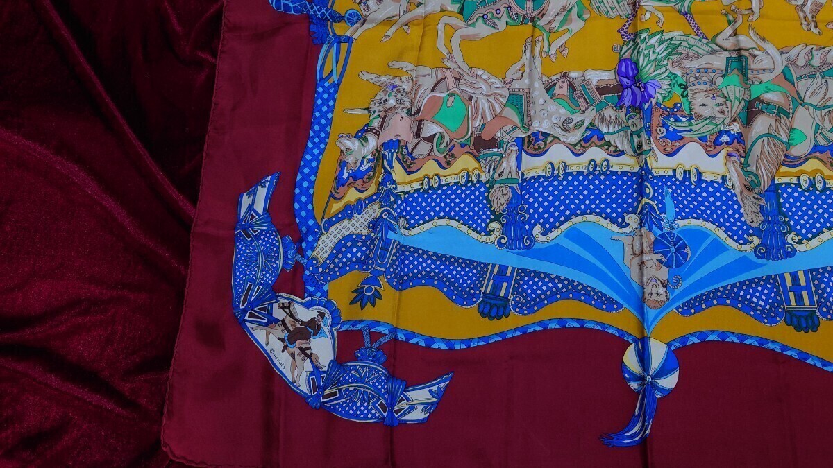 HERMES エルメス カレ 90 スカーフ TOURNEZ MANEGE レッド系 HERMES エルメス カレ 90 スカーフ TOURNEZ MANEGE レッド系