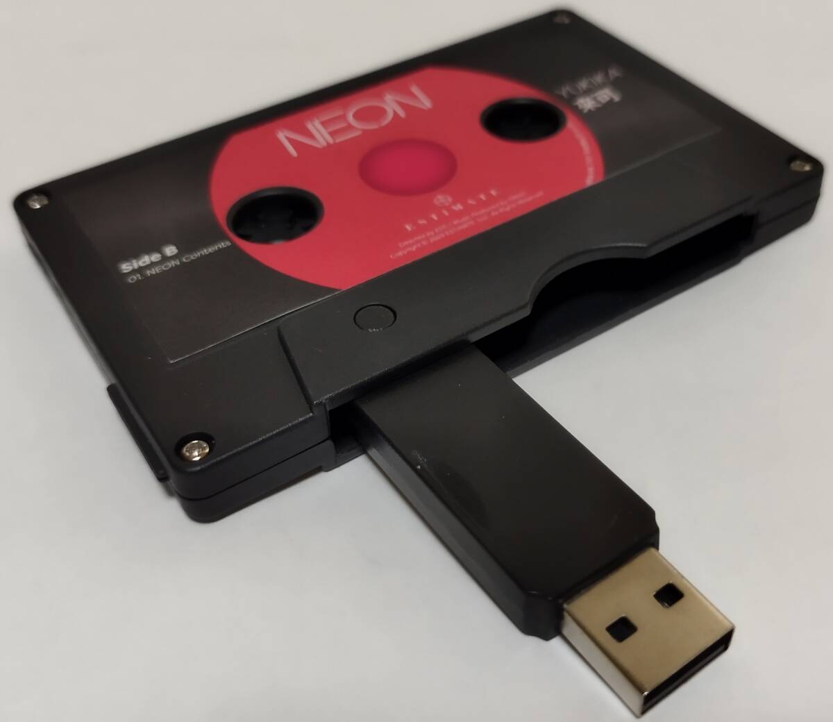 【サイン入り】YUKIKA 寺本來可 NEON カセット型USB 貴重 非売品? 直筆サイン入り USBメモリースティック「 YUKIKA