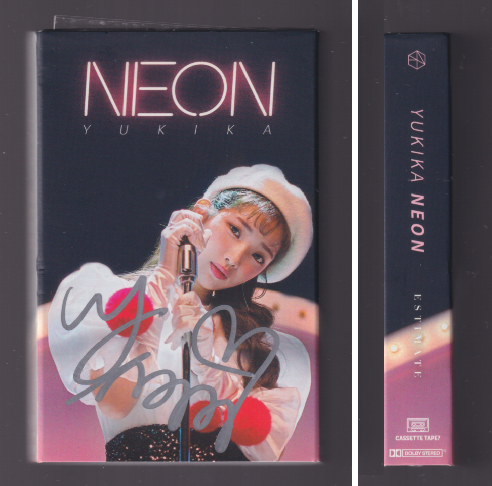 YUKIKA 寺本來可 韓国 NEON サイン入りCD LOONA 今月の少女 YUKIKA 寺本來可 韓国 NEON サイン入りCD LOONA 今月の少女