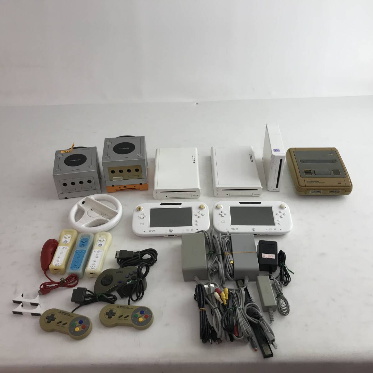 02w13843【1円~】ジャンクゲーム機 コントローラ まとめ売り 02w13843【1円~】ジャンクゲーム機 コントローラ まとめ売り