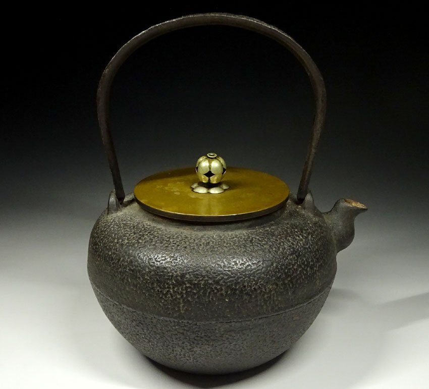 緑屋c□ 龍文堂 鉄瓶 煎茶道具 共箱 i2/4-310/33#80(鉄瓶)|売買 緑屋c□ 龍文堂 鉄瓶 煎茶道具 共箱 i2/4-310/33#80(鉄瓶)|売買