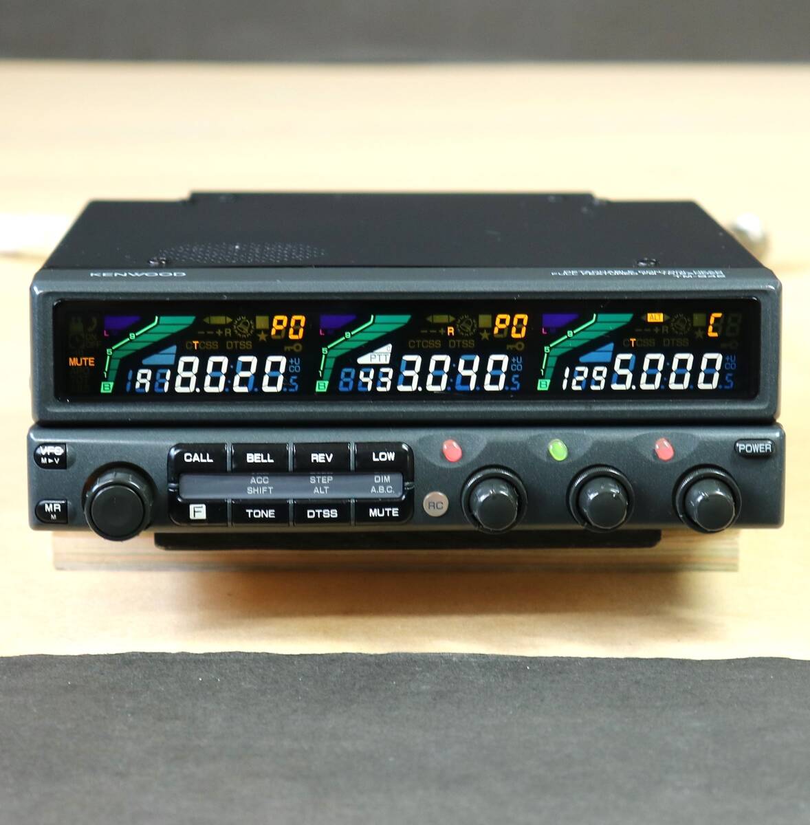 KENWOOD Kenwood TM-942 (145/430/1200MHz) 3 частота высокая яркость белый цвет LED заменяемый settled ( поиск : TM-941 Δ100 )